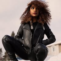 LEÍ meets The Tina Experience