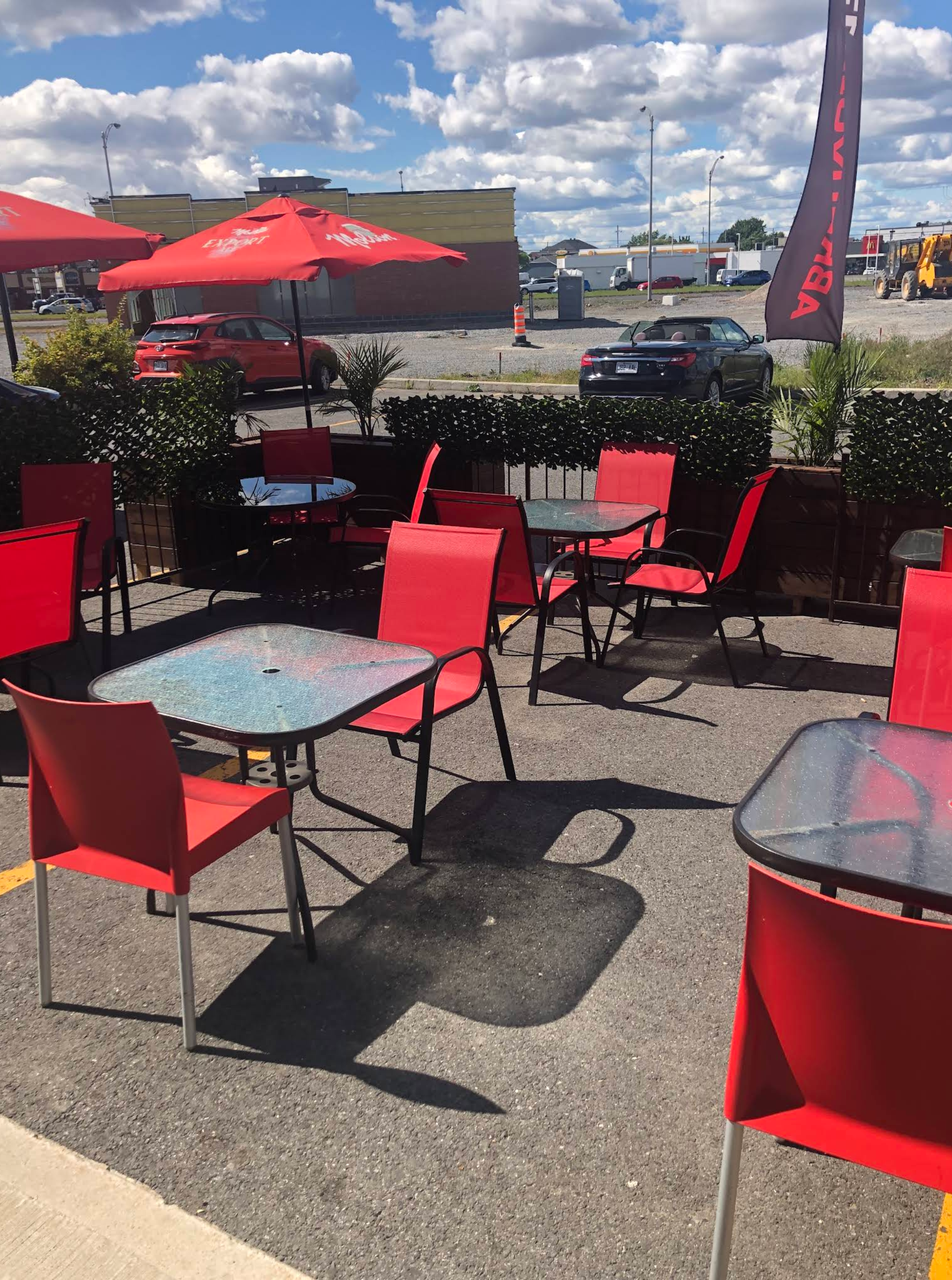 Places assises sur la terrasse du 132